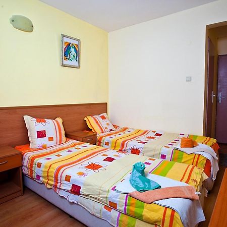 Familly Hotel Randevu Kranevo Exteriér fotografie