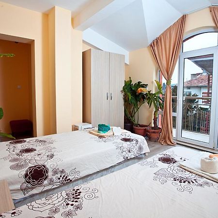 Familly Hotel Randevu Kranevo Exteriér fotografie