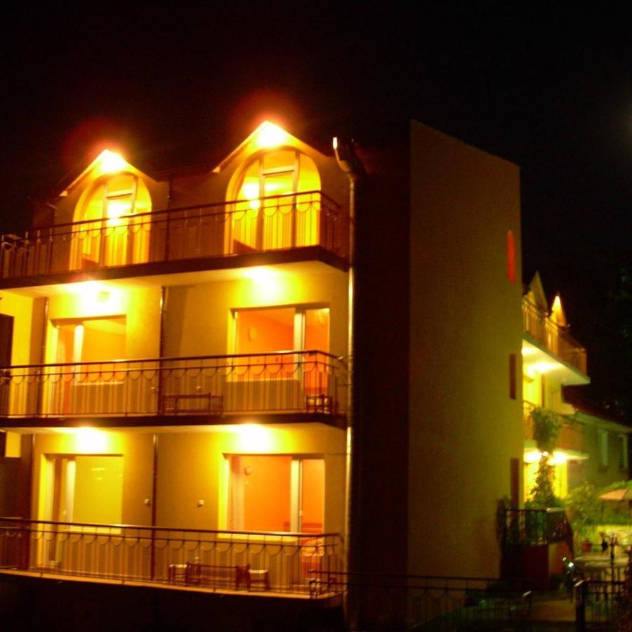 Familly Hotel Randevu Kranevo Exteriér fotografie