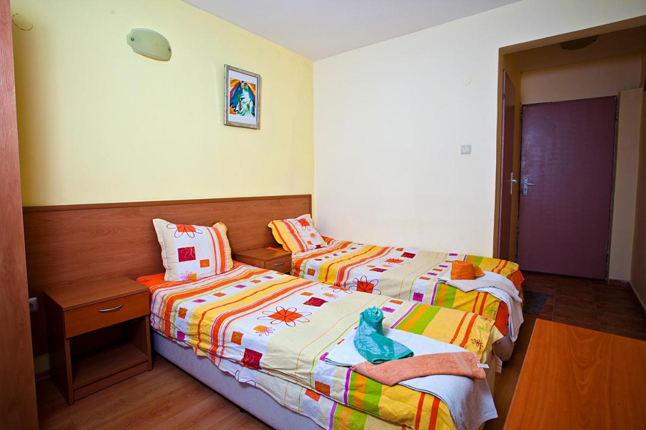 Familly Hotel Randevu Kranevo Exteriér fotografie