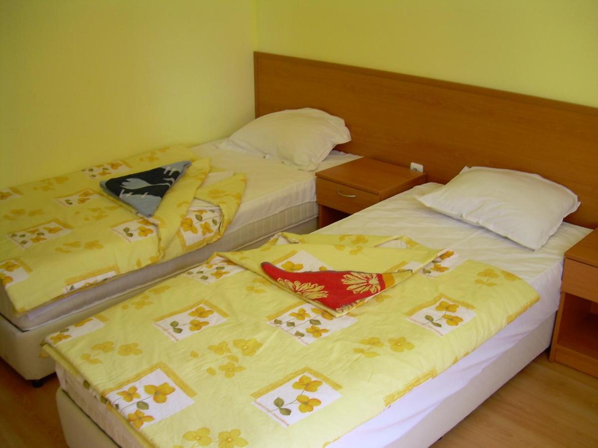 Familly Hotel Randevu Kranevo Exteriér fotografie