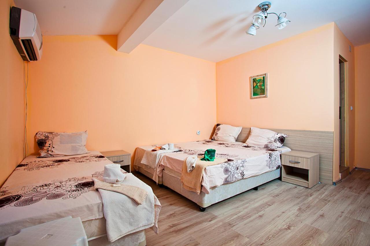 Familly Hotel Randevu Kranevo Exteriér fotografie