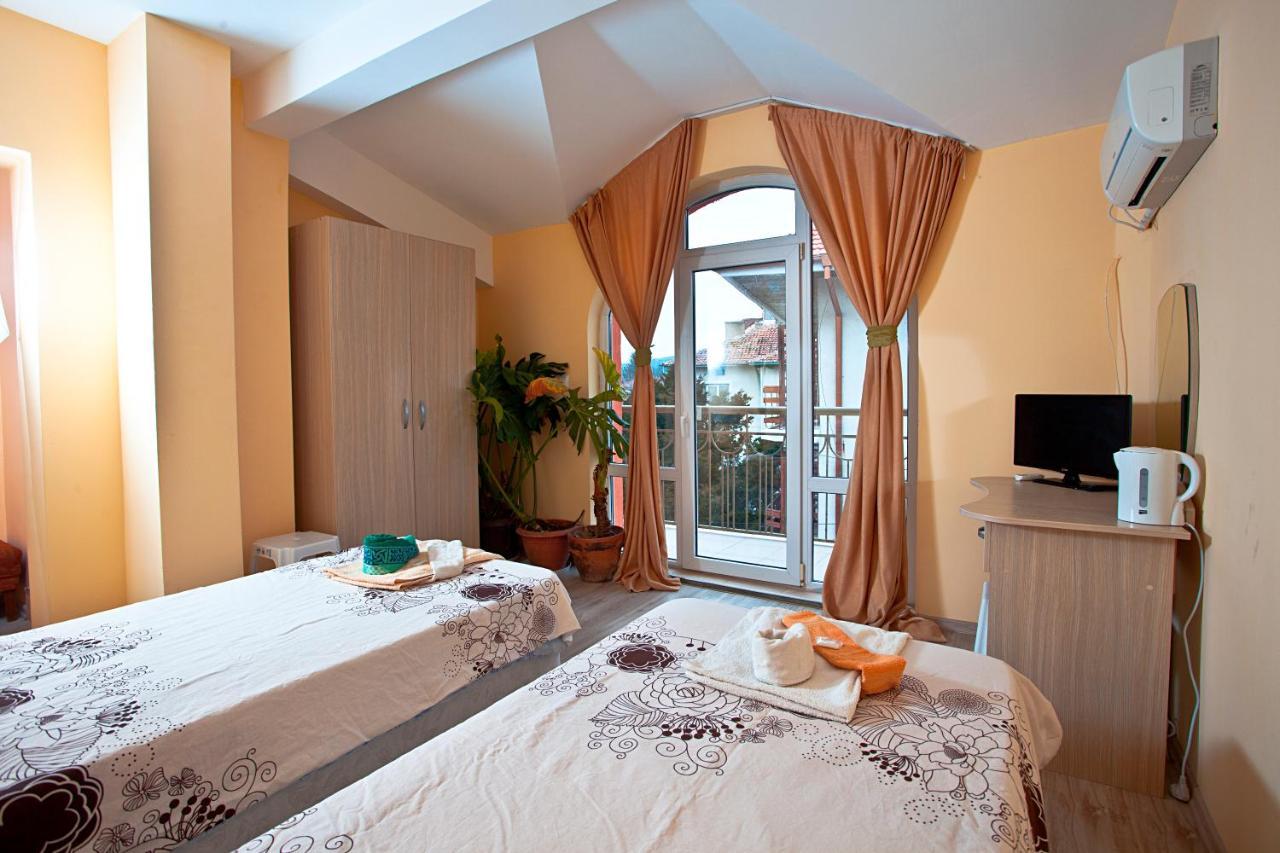 Familly Hotel Randevu Kranevo Exteriér fotografie