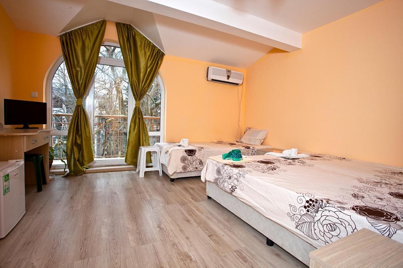 Familly Hotel Randevu Kranevo Exteriér fotografie