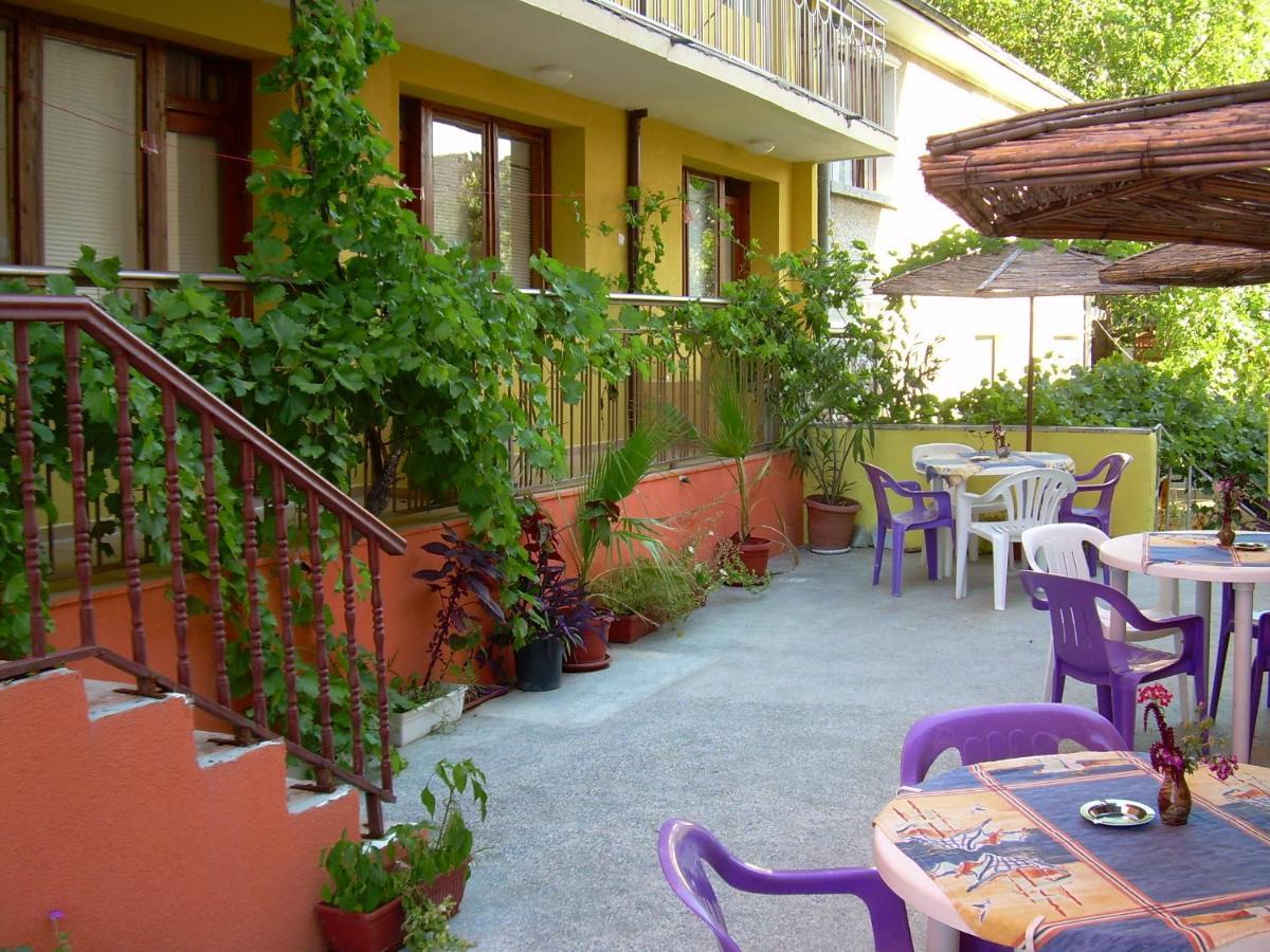 Familly Hotel Randevu Kranevo Exteriér fotografie