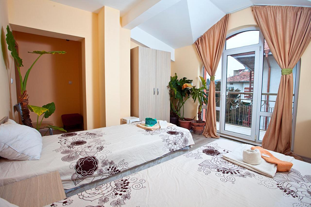 Familly Hotel Randevu Kranevo Exteriér fotografie