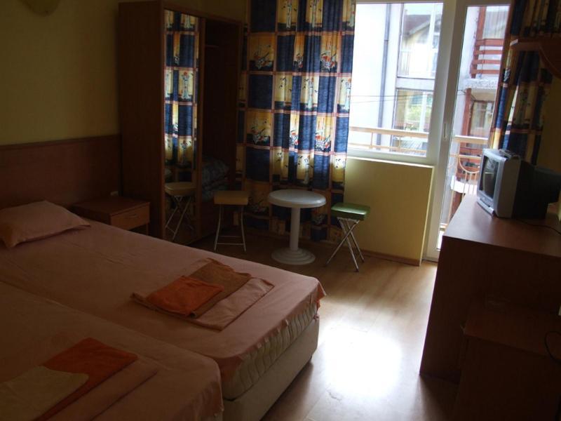 Familly Hotel Randevu Kranevo Exteriér fotografie